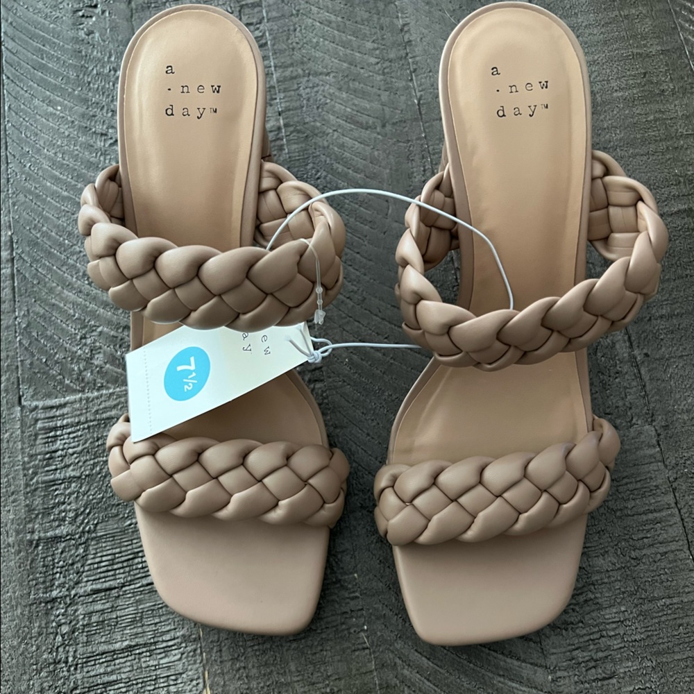 NWT sandal heels